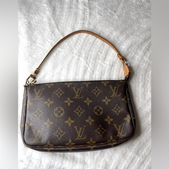 Louis Vuitton Handbags - Louis Vuitton monogram pochette  (1999)